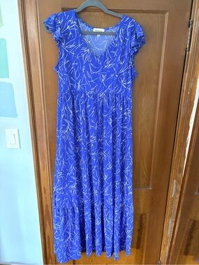 Gilli Blue Floral Maternity Maxi Dress